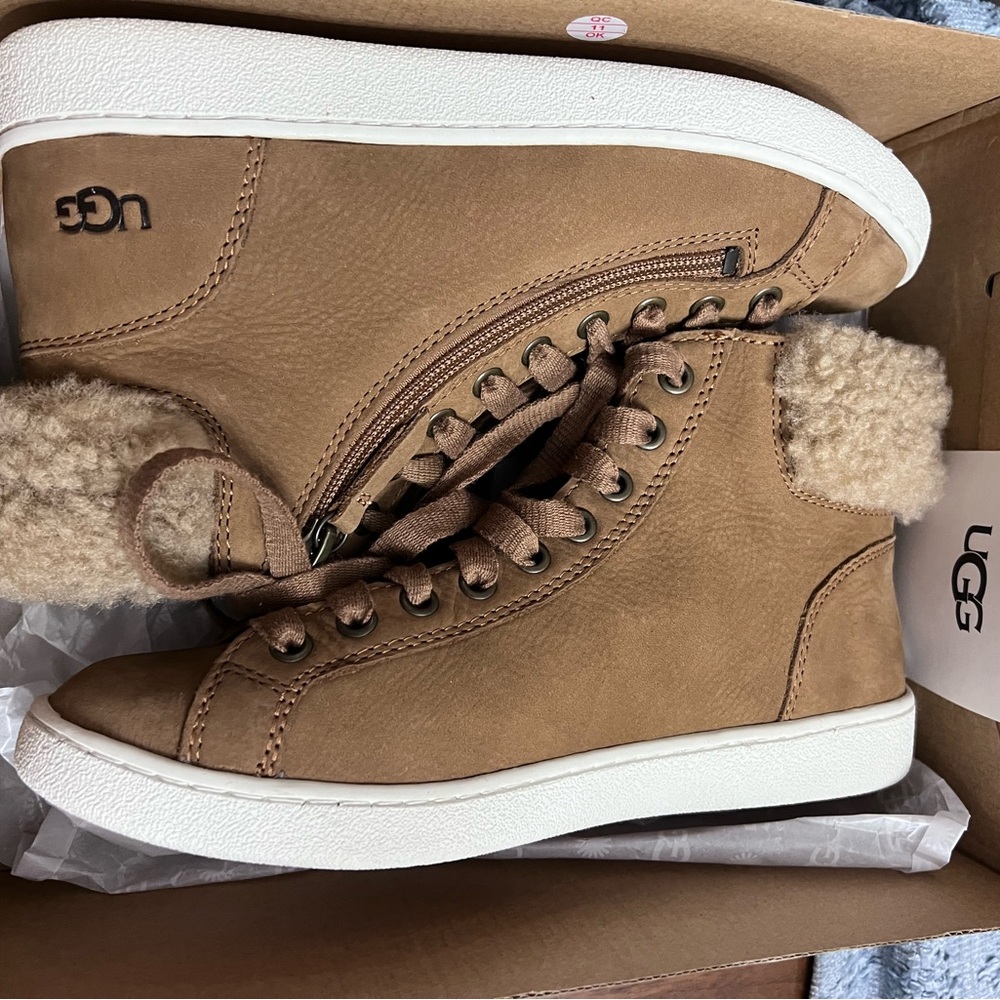 Ugg w olive high top sneaker new - Picture 3 of 8
